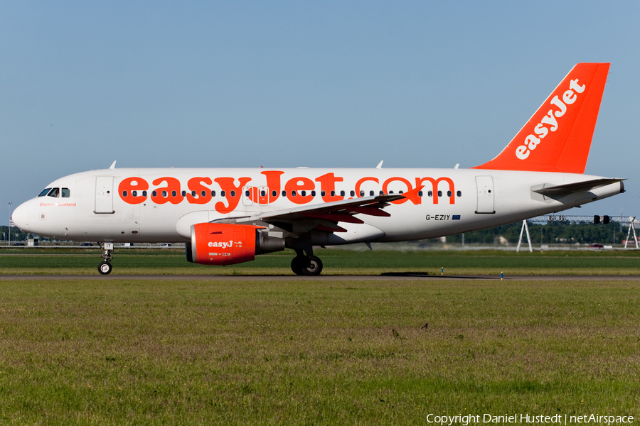 easyJet Airbus A319-111 (G-EZIY) | Photo 478417
