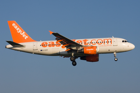 easyJet Airbus A319-111 (G-EZIY) at  Amsterdam - Schiphol, Netherlands