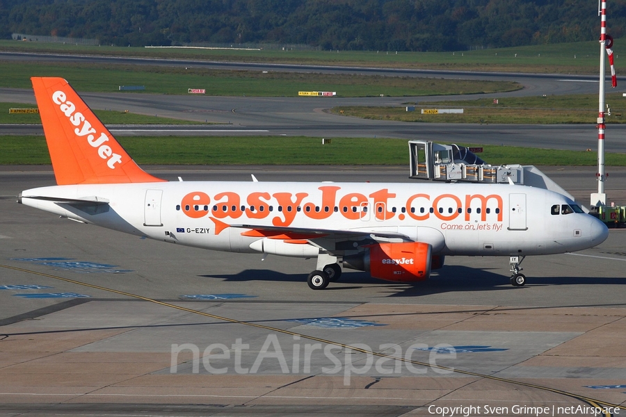 easyJet Airbus A319-111 (G-EZIY) | Photo 20182