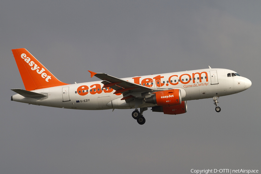 easyJet Airbus A319-111 (G-EZIY) | Photo 288611