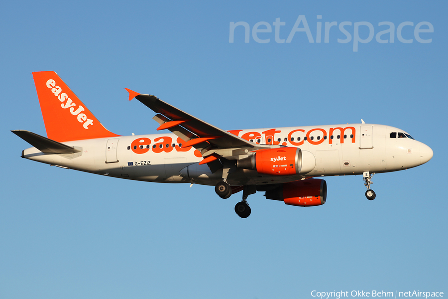 easyJet Airbus A319-111 (G-EZIZ) | Photo 77940