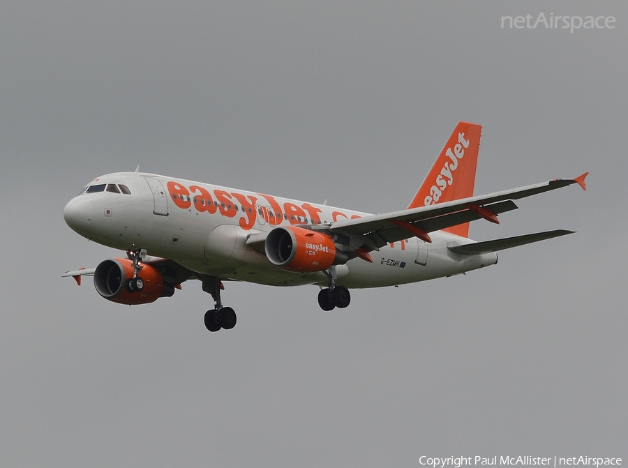 easyJet Airbus A319-111 (G-EZMH) | Photo 76713