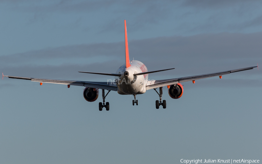 easyJet Airbus A319-111 (G-EZNC) | Photo 138014