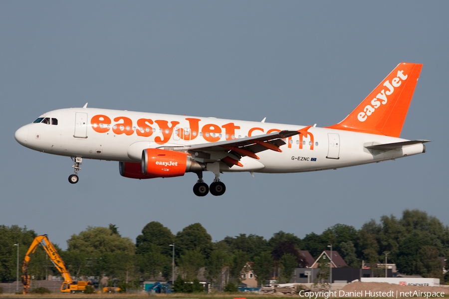 easyJet Airbus A319-111 (G-EZNC) | Photo 658816