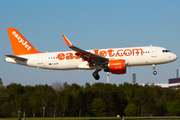 easyJet Airbus A320-214 (G-EZOF) at  Hamburg - Fuhlsbuettel (Helmut Schmidt), Germany
