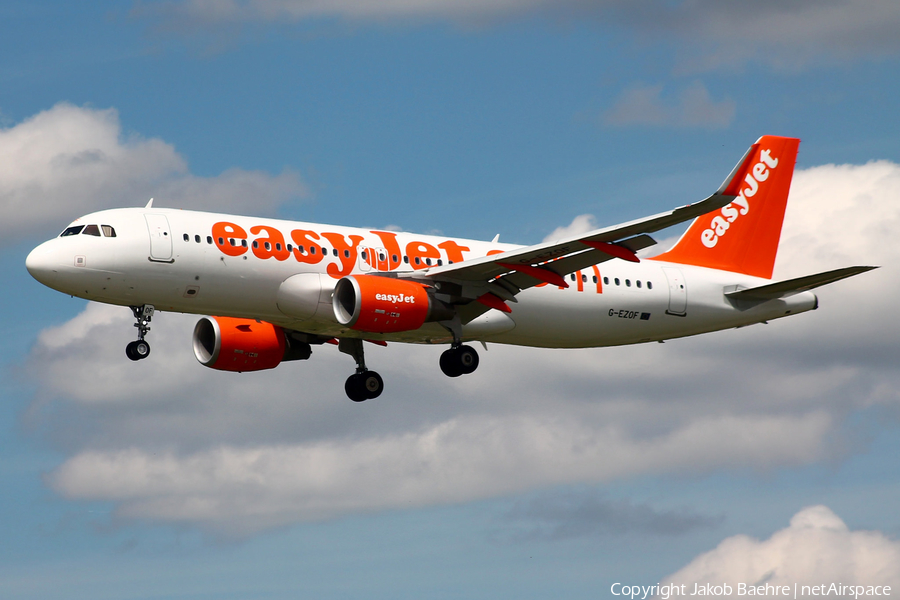 easyJet Airbus A320-214 (G-EZOF) | Photo 183142