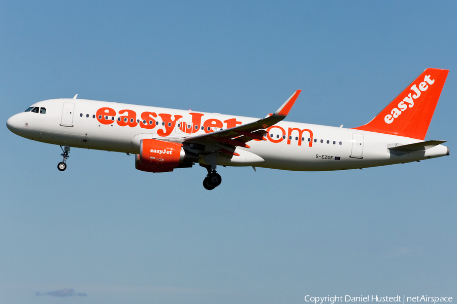 easyJet Airbus A320-214 (G-EZOF) | Photo 481275