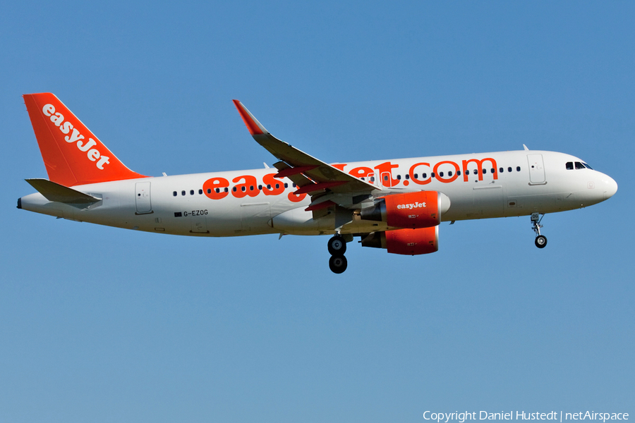 easyJet Airbus A320-214 (G-EZOG) | Photo 502847