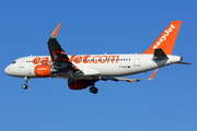 easyJet Airbus A320-214 (G-EZOK) at  Barcelona - El Prat, Spain