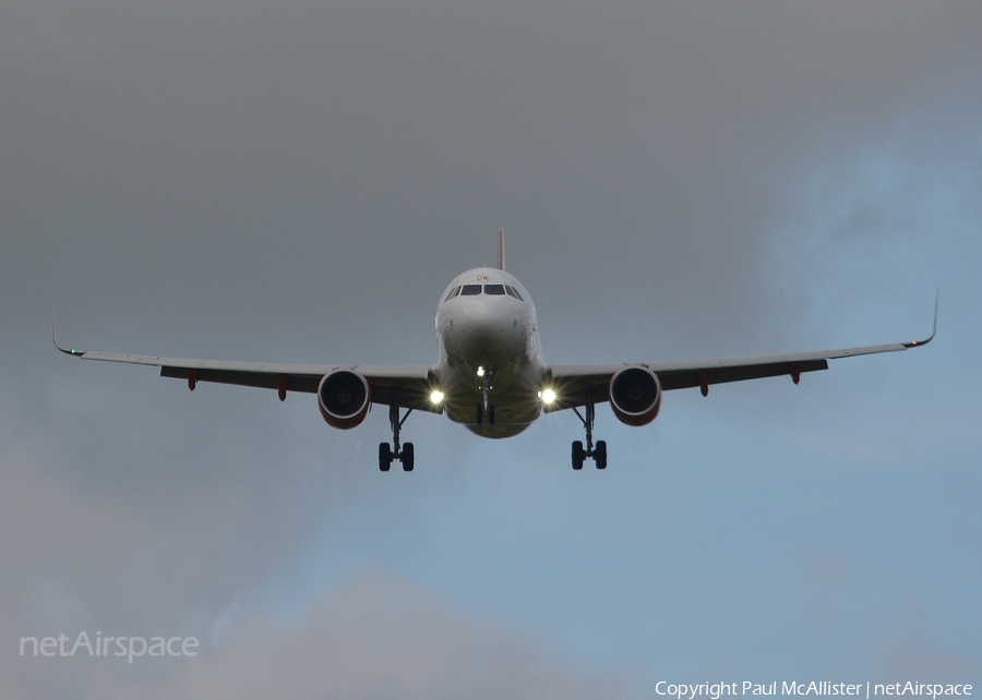 easyJet Airbus A320-214 (G-EZOK) | Photo 79069