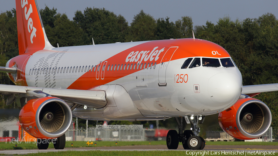 easyJet Airbus A320-214 (G-EZOL) | Photo 123394