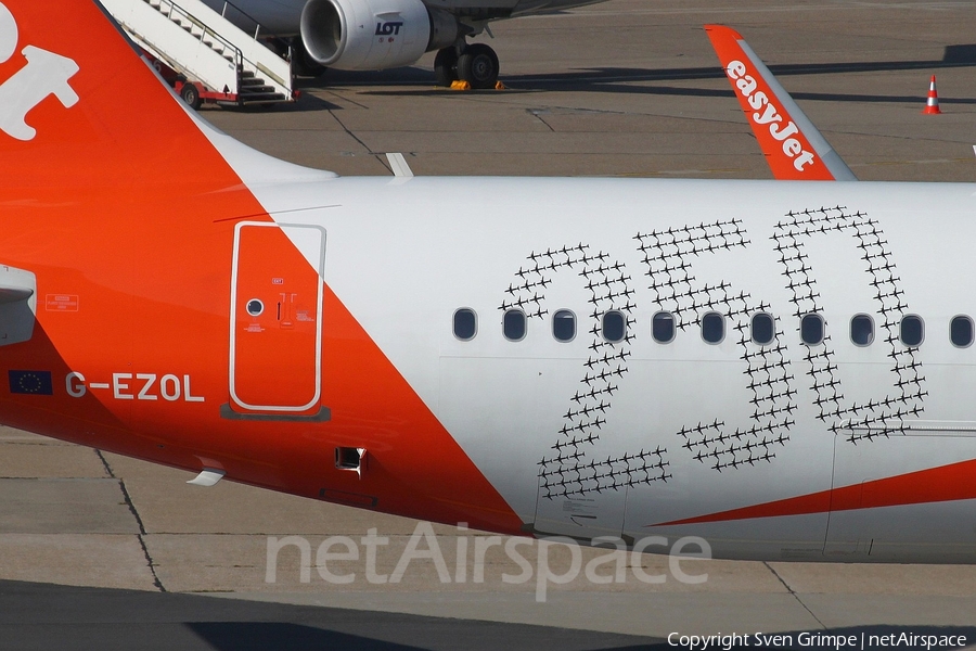 easyJet Airbus A320-214 (G-EZOL) | Photo 123541