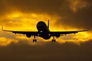 easyJet Airbus A320-214 (G-EZOM) at  Tenerife Sur - Reina Sofia, Spain