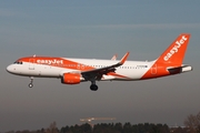 easyJet Airbus A320-214 (G-EZOO) at  Hamburg - Fuhlsbuettel (Helmut Schmidt), Germany