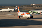 easyJet Airbus A320-214 (G-EZOP) at  Gran Canaria, Spain