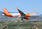 easyJet Airbus A320-214 (G-EZOP) at  La Palma (Santa Cruz de La Palma), Spain