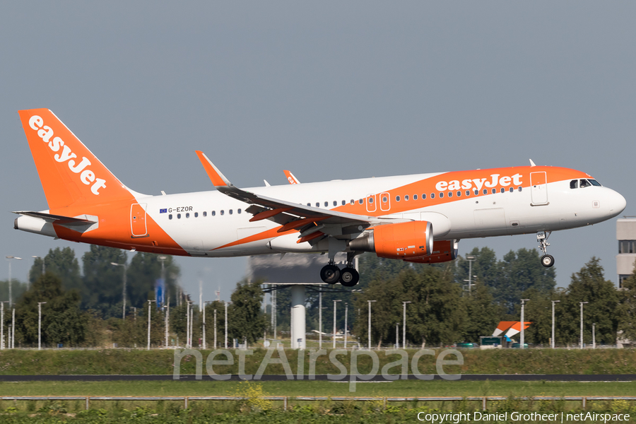 easyJet Airbus A320-214 (G-EZOR) | Photo 255585