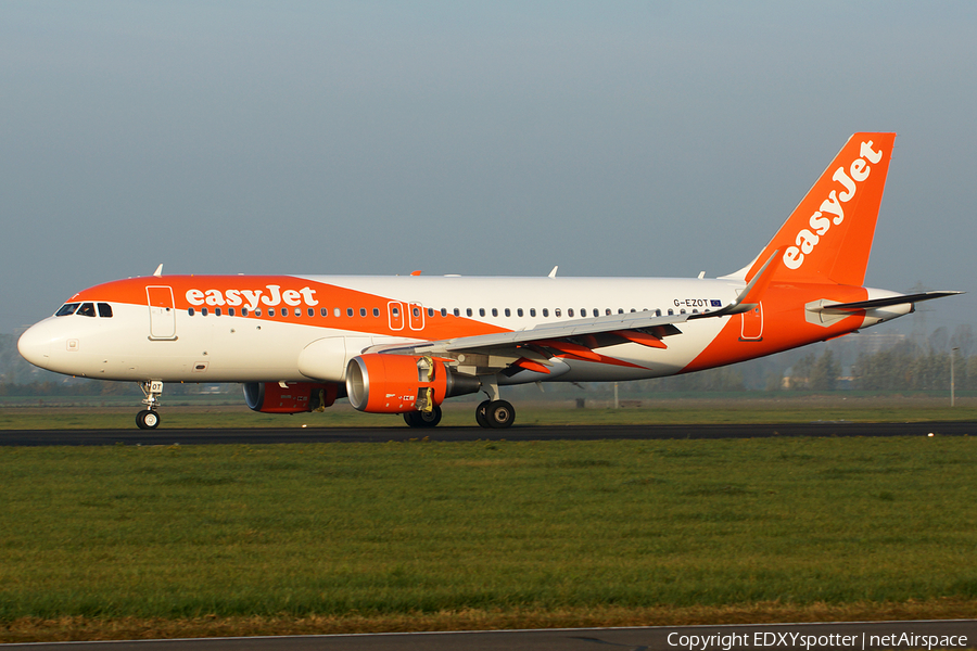 easyJet Airbus A320-214 (G-EZOT) | Photo 278203