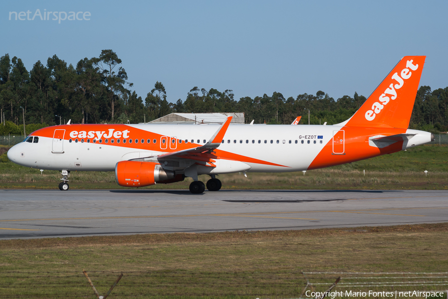 easyJet Airbus A320-214 (G-EZOT) | Photo 242008