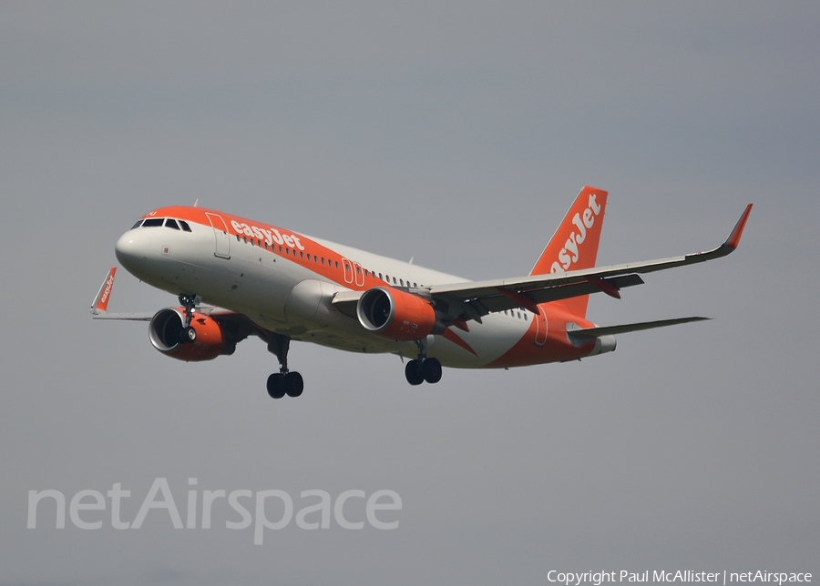 easyJet Airbus A320-214 (G-EZOU) | Photo 117075