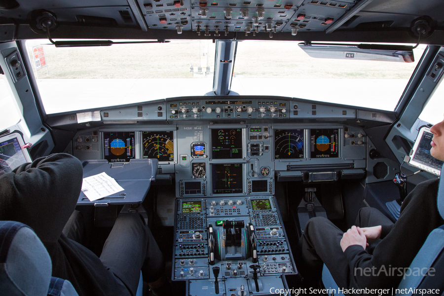 easyJet Airbus A320-214 (G-EZOU) | Photo 224990