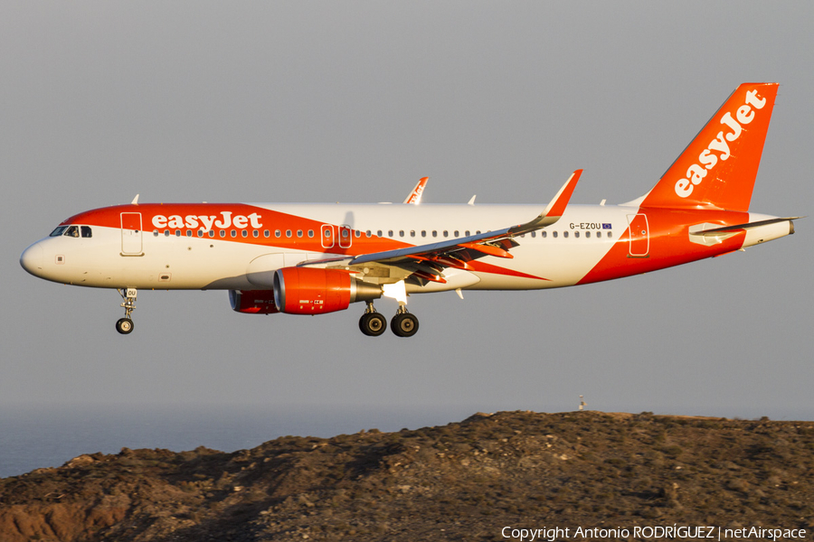 easyJet Airbus A320-214 (G-EZOU) | Photo 125976