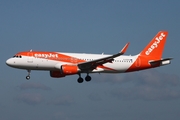 easyJet Airbus A320-214 (G-EZOV) at  Hamburg - Fuhlsbuettel (Helmut Schmidt), Germany