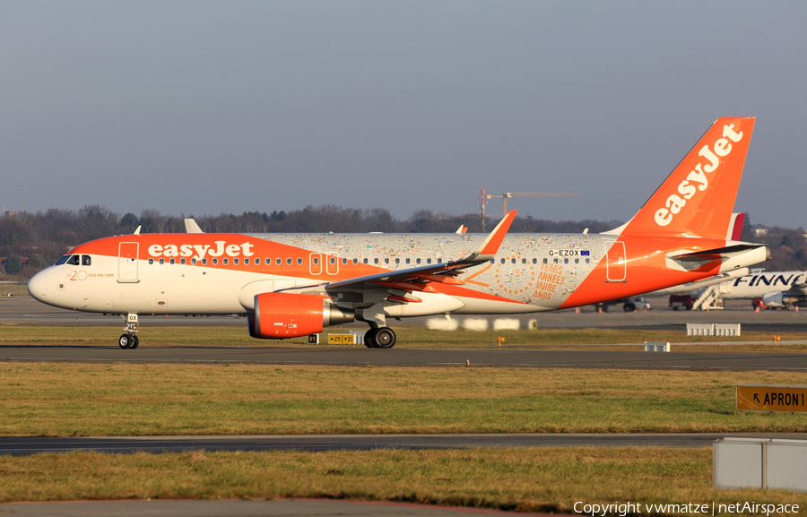 easyJet Airbus A320-214 (G-EZOX) | Photo 136698