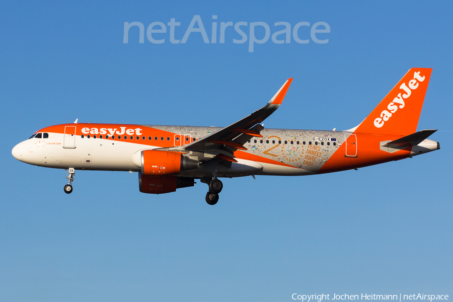 easyJet Airbus A320-214 (G-EZOX) | Photo 136810