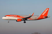 easyJet Airbus A320-214 (G-EZOX) at  Hamburg - Fuhlsbuettel (Helmut Schmidt), Germany