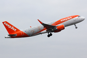 easyJet Airbus A320-214 (G-EZOX) at  Hamburg - Fuhlsbuettel (Helmut Schmidt), Germany