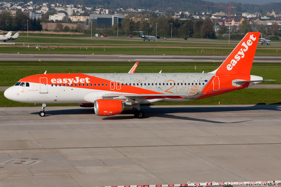 easyJet Airbus A320-214 (G-EZOX) | Photo 421030