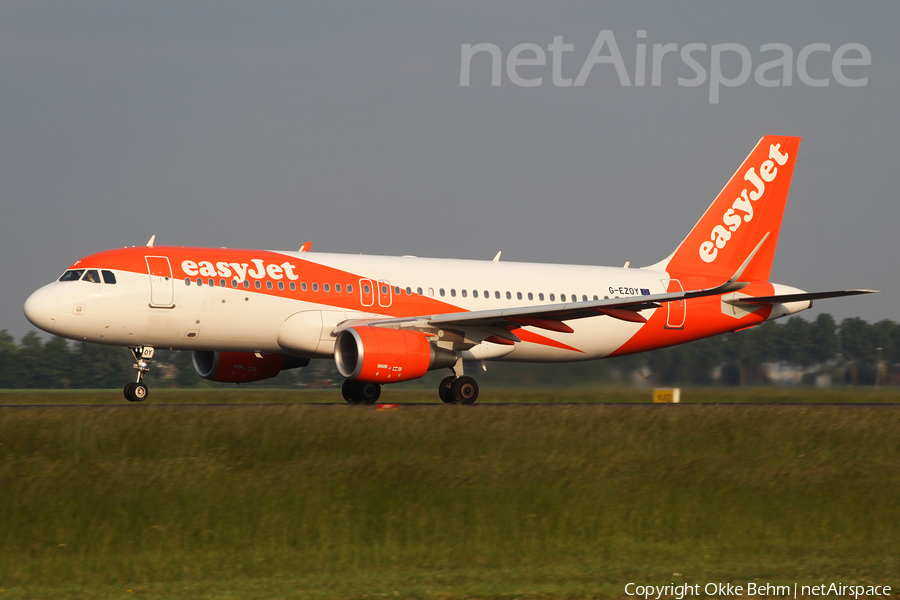 easyJet Airbus A320-214 (G-EZOY) | Photo 245950