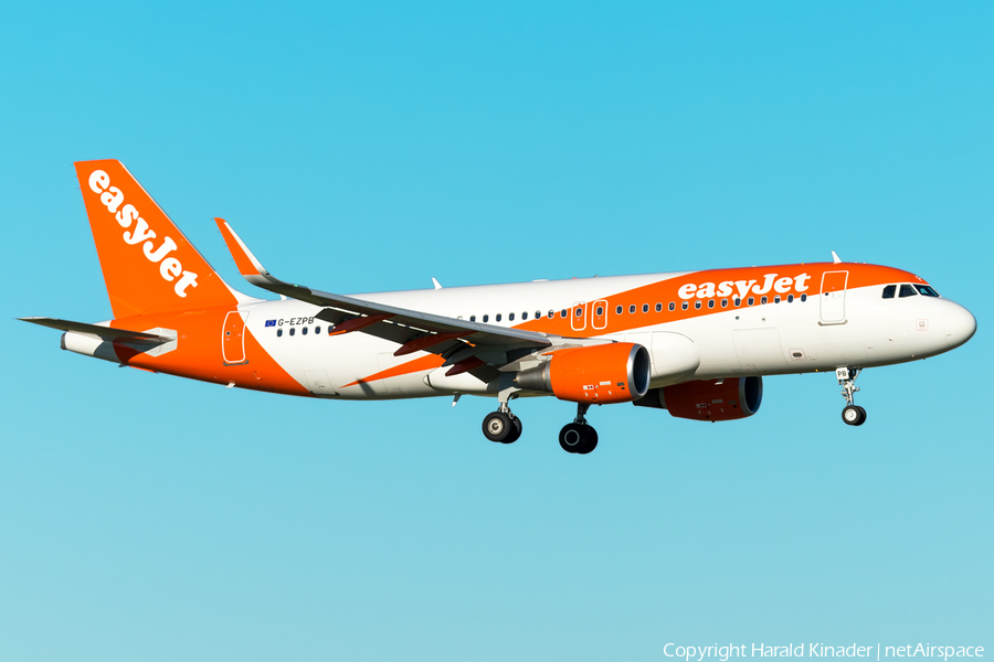 easyJet Airbus A320-214 (G-EZPB) | Photo 301163
