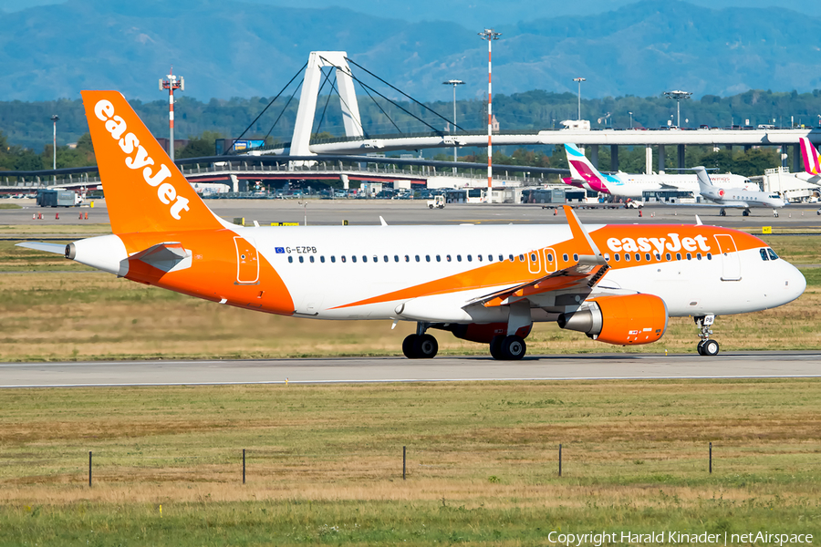 easyJet Airbus A320-214 (G-EZPB) | Photo 301491