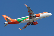 easyJet Airbus A320-214 (G-EZPD) at  Barcelona - El Prat, Spain