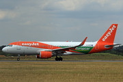 easyJet Airbus A320-214 (G-EZPD) at  London - Luton, United Kingdom