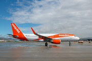 easyJet Airbus A320-214 (G-EZPE) at  Barcelona - El Prat, Spain