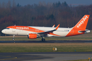 easyJet Airbus A320-214 (G-EZPI) at  Hamburg - Fuhlsbuettel (Helmut Schmidt), Germany