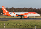 easyJet Airbus A320-214 (G-EZPI) at  Hamburg - Fuhlsbuettel (Helmut Schmidt), Germany