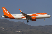 easyJet Airbus A320-214 (G-EZPJ) at  Gran Canaria, Spain