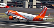 easyJet Airbus A320-214 (G-EZPS) at  Gran Canaria, Spain