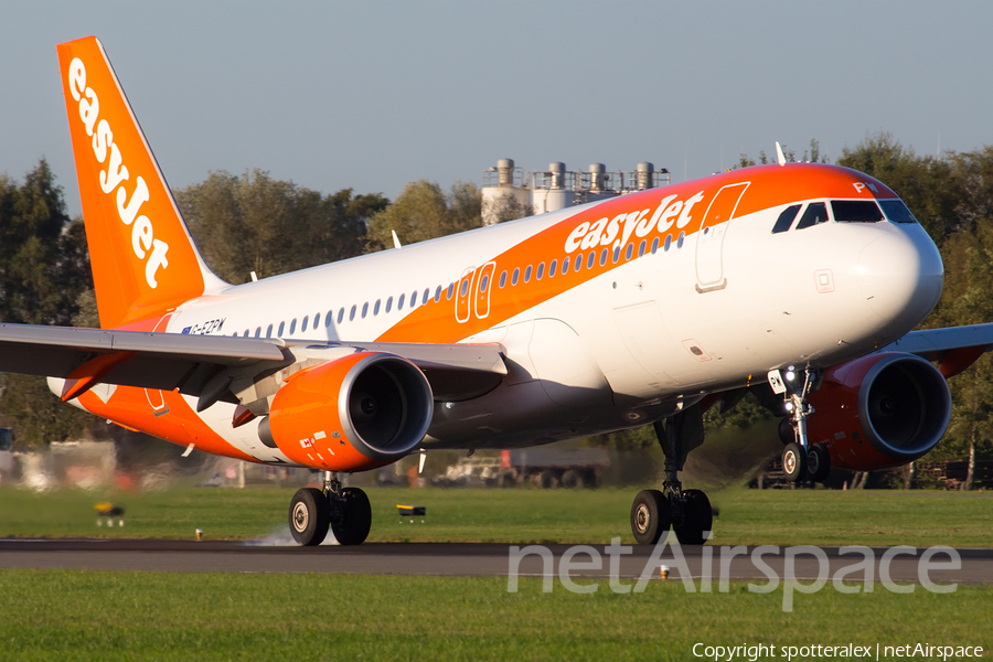 easyJet Airbus A320-214 (G-EZPW) | Photo 191023