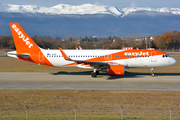 easyJet Airbus A320-214 (G-EZRE) at  Geneva - International, Switzerland