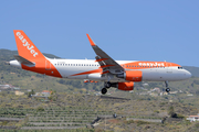 easyJet Airbus A320-214 (G-EZRU) at  La Palma (Santa Cruz de La Palma), Spain