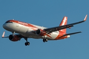 easyJet Airbus A320-214 (G-EZRV) at  Gran Canaria, Spain