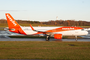 easyJet Airbus A320-214 (G-EZRY) at  Hamburg - Fuhlsbuettel (Helmut Schmidt), Germany