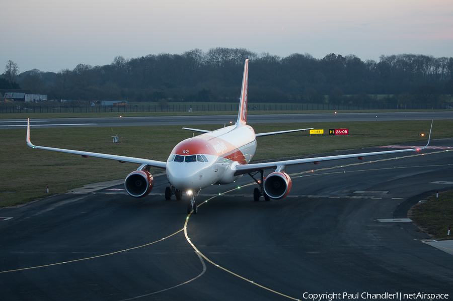 easyJet Airbus A320-214 (G-EZRZ) | Photo 296785
