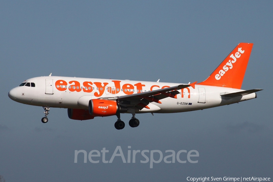 easyJet Airbus A319-111 (G-EZSM) | Photo 25756