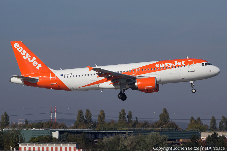 easyJet Airbus A320-214 (G-EZTA) | Photo 130779